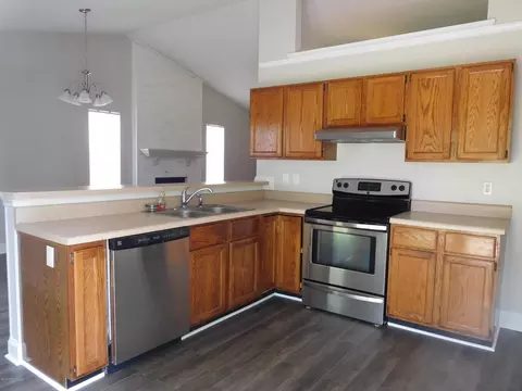 2629 Idlebrook Cir, Midway Park, NC 28544 photo 12