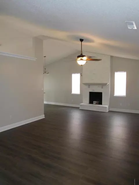 2629 Idlebrook Cir, Midway Park, NC 28544 photo 6