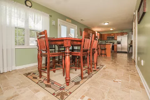 201 Britton Ln, Hubert, NC 28539 photo 9