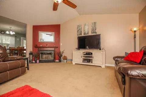 201 Britton Ln, Hubert, NC 28539 photo 3