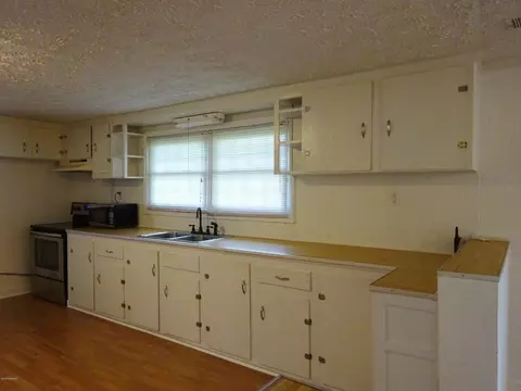 335 Turtle Shell Rd, Richlands, NC 28574 photo 6