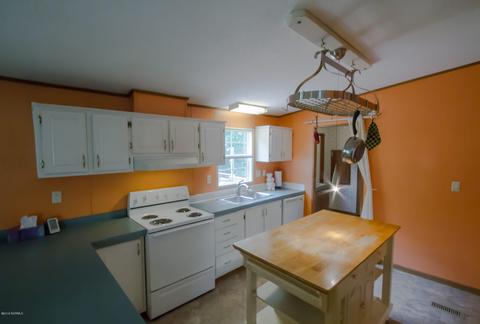 539 Groves Point Dr, Hampstead, NC 28443 photo 9