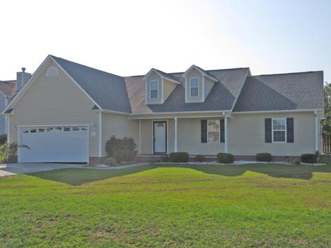 312 Trappers Rd, Hubert, NC 28539 photo 1