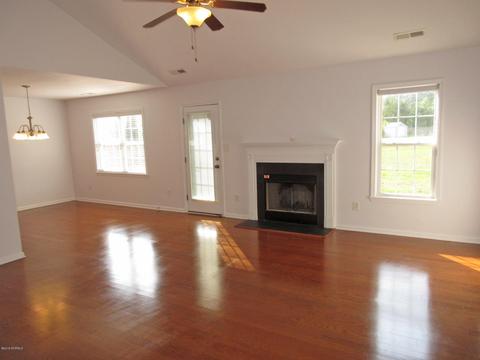 312 Trappers Rd, Hubert, NC 28539 photo 2