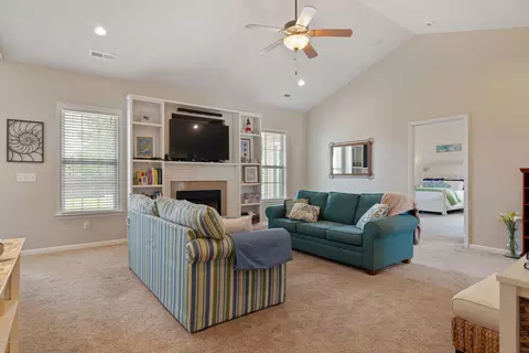 205 Conifer Dr, Hampstead, NC 28443 photo 5
