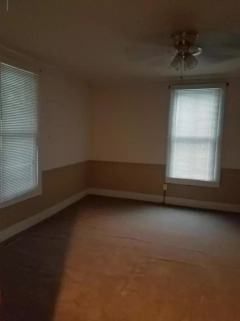 211 N Main St, Dover, NC 28526 photo 11