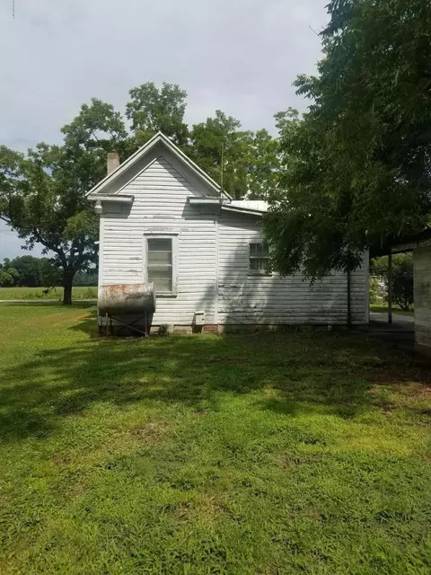 211 N Main St, Dover, NC 28526 photo 7