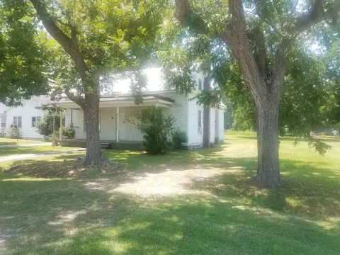 211 N Main St, Dover, NC 28526 photo 3