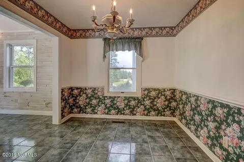 102 Pine Needle Way, Hampstead, NC 28443 photo 8