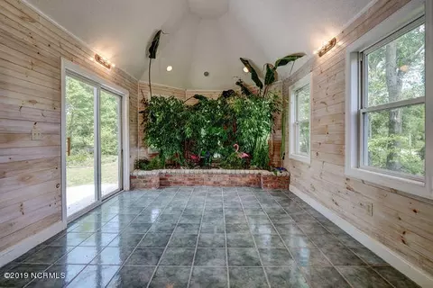102 Pine Needle Way, Hampstead, NC 28443 photo 9