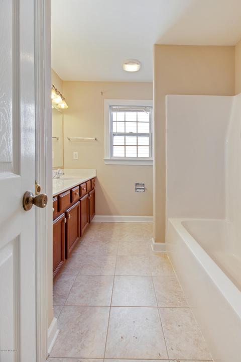 204 E Ivybridge Dr, Hubert, NC 28539 photo 15