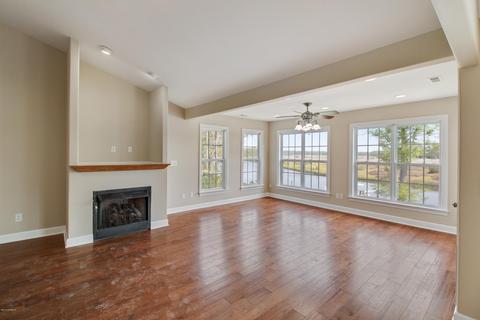 204 E Ivybridge Dr, Hubert, NC 28539 photo 5