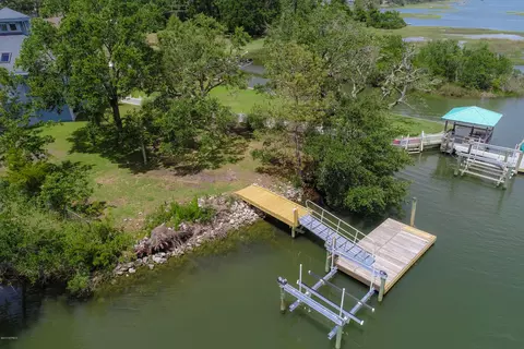 715 Hughes Rd, Hampstead, NC 28443 photo 3