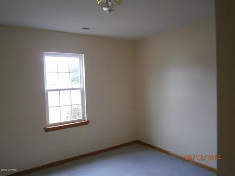 106 Appleton Ln, Richlands, NC 28574 photo 6