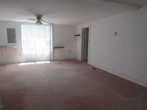 500 White Oak Dr, Hampstead, NC 28443 photo 2