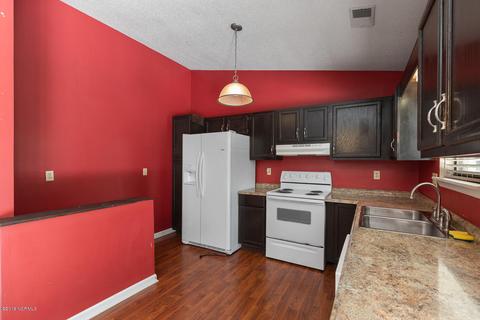 203 Cinnamon Dr, Hubert, NC 28539 photo 11
