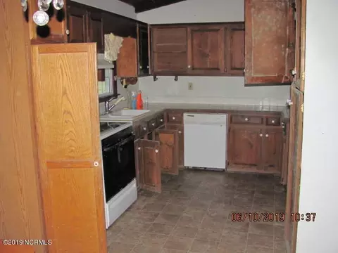 580 Johnson Nursery Rd, Willard, NC 28478 photo 2