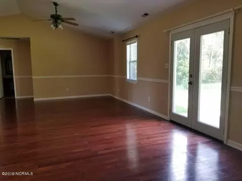 116 Pine Needle Dr, Hubert, NC 28539 photo 2