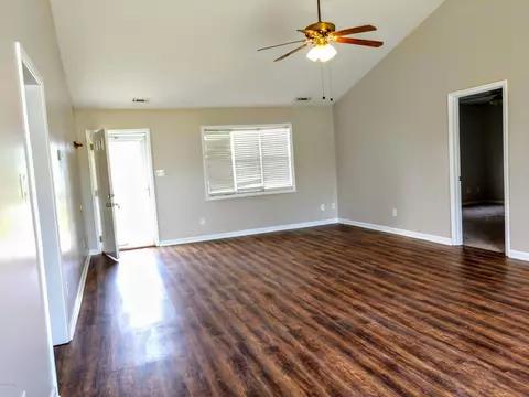 411 E Volant St, Hubert, NC 28539 photo 5