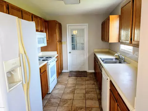 411 E Volant St, Hubert, NC 28539 photo 11