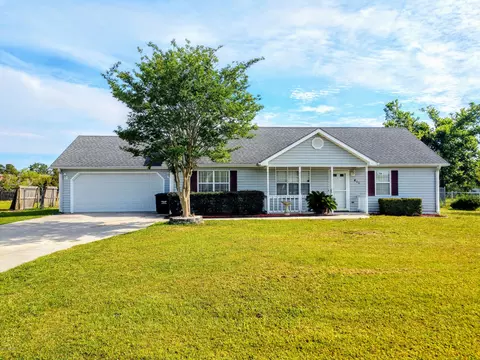 411 E Volant St, Hubert, NC 28539 photo 1