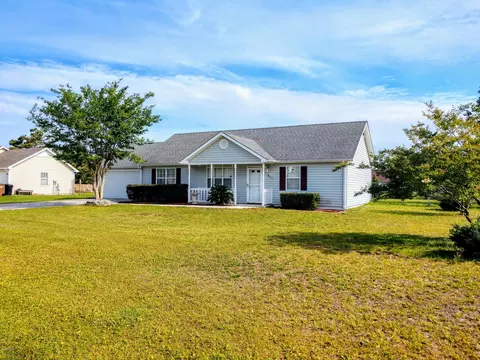 411 E Volant St, Hubert, NC 28539 photo 2
