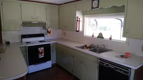 1069 Van Eden Rd, Watha, NC 28478 photo 7