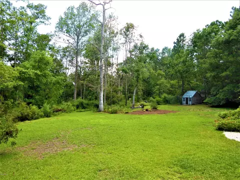 215 Hickory Ln, Hampstead, NC 28443 photo 12