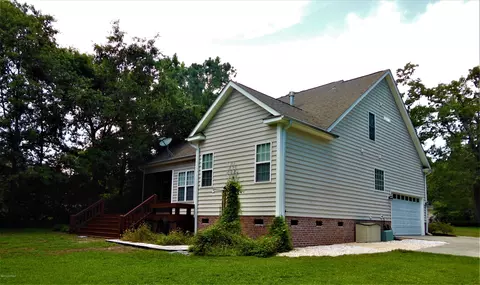 215 Hickory Ln, Hampstead, NC 28443 photo 11
