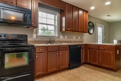 117 Blueberry Fields Rd, Maple Hill, NC 28454 photo 11