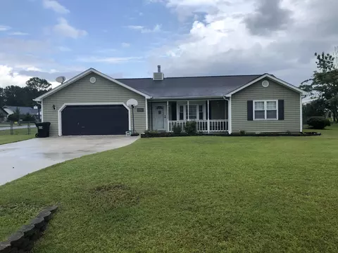 401 Alec Ct, Hubert, NC 28539 photo 1