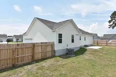 301 Sinclair Ln, Hubert, NC 28539 photo 8