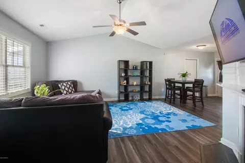 136 Daphne Dr, Hubert, NC 28539 photo 4