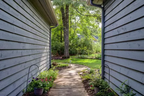 803 Sarah Ln, Hampstead, NC 28443 photo 6