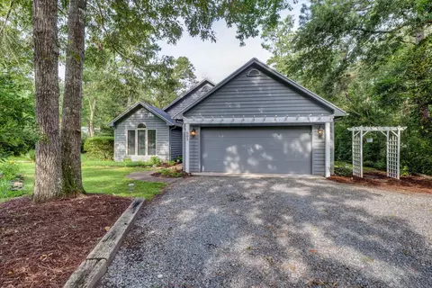 803 Sarah Ln, Hampstead, NC 28443 photo 1