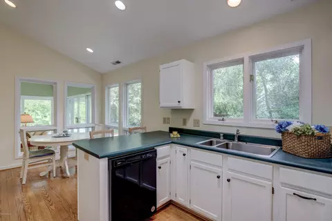 803 Sarah Ln, Hampstead, NC 28443 photo 17