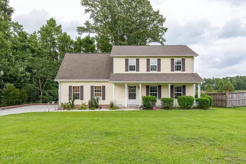 208 Traci Ct, Hubert, NC 28539 photo 1