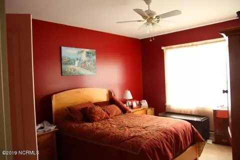 102 Twelve Pointer Rd, Hampstead, NC 28443 photo 4