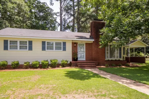 119 S Hill St, Faison, NC 28341 photo 2