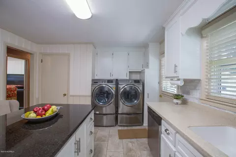 119 S Hill St, Faison, NC 28341 photo 10