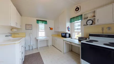 124 E Boardwalk, Atlantic Beach, NC 28512 photo 9