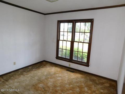 504 College St, Windsor, NC 27983 photo 5