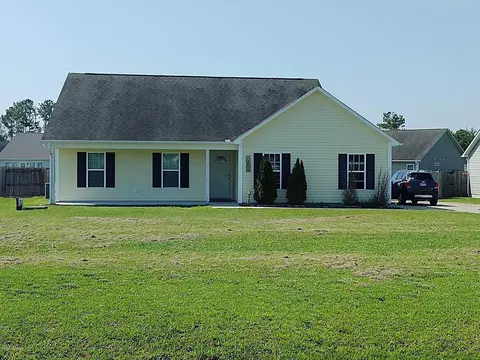 404 Dylan Ct, Beulaville, NC 28518 photo 1