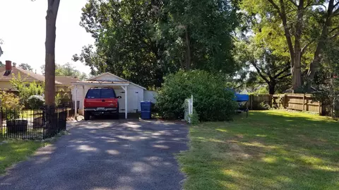301 E 13th St, Washington, NC 27889 photo 8