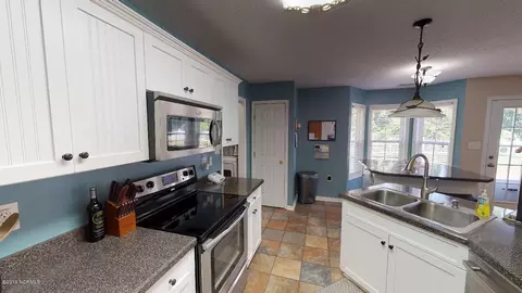 106 Beagle Dr, Hubert, NC 28539 photo 8