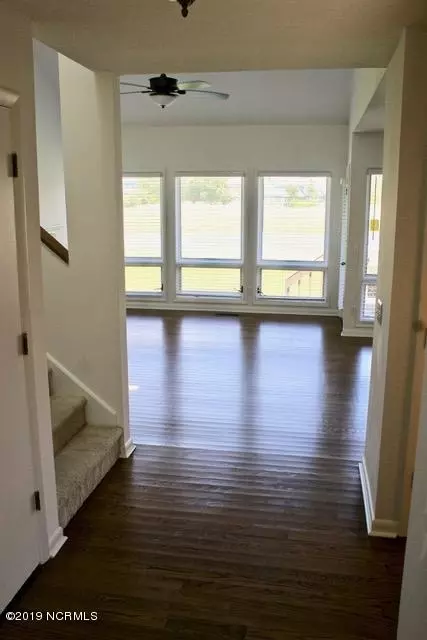 103 Egret Ct, Hampstead, NC 28443 photo 3