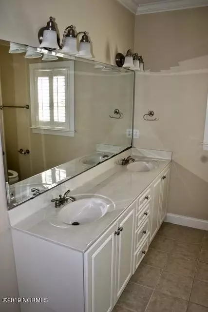 102 Bogey Ct, Hampstead, NC 28443 photo 18