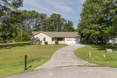 123 Pine Needle Dr, Hubert, NC 28539 photo 1