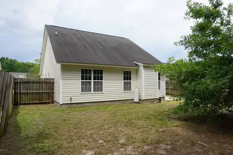 4639 Rainmaker Dr, New Bern, NC 28560 photo 5