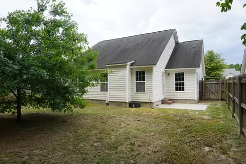 4639 Rainmaker Dr, New Bern, NC 28560 photo 2